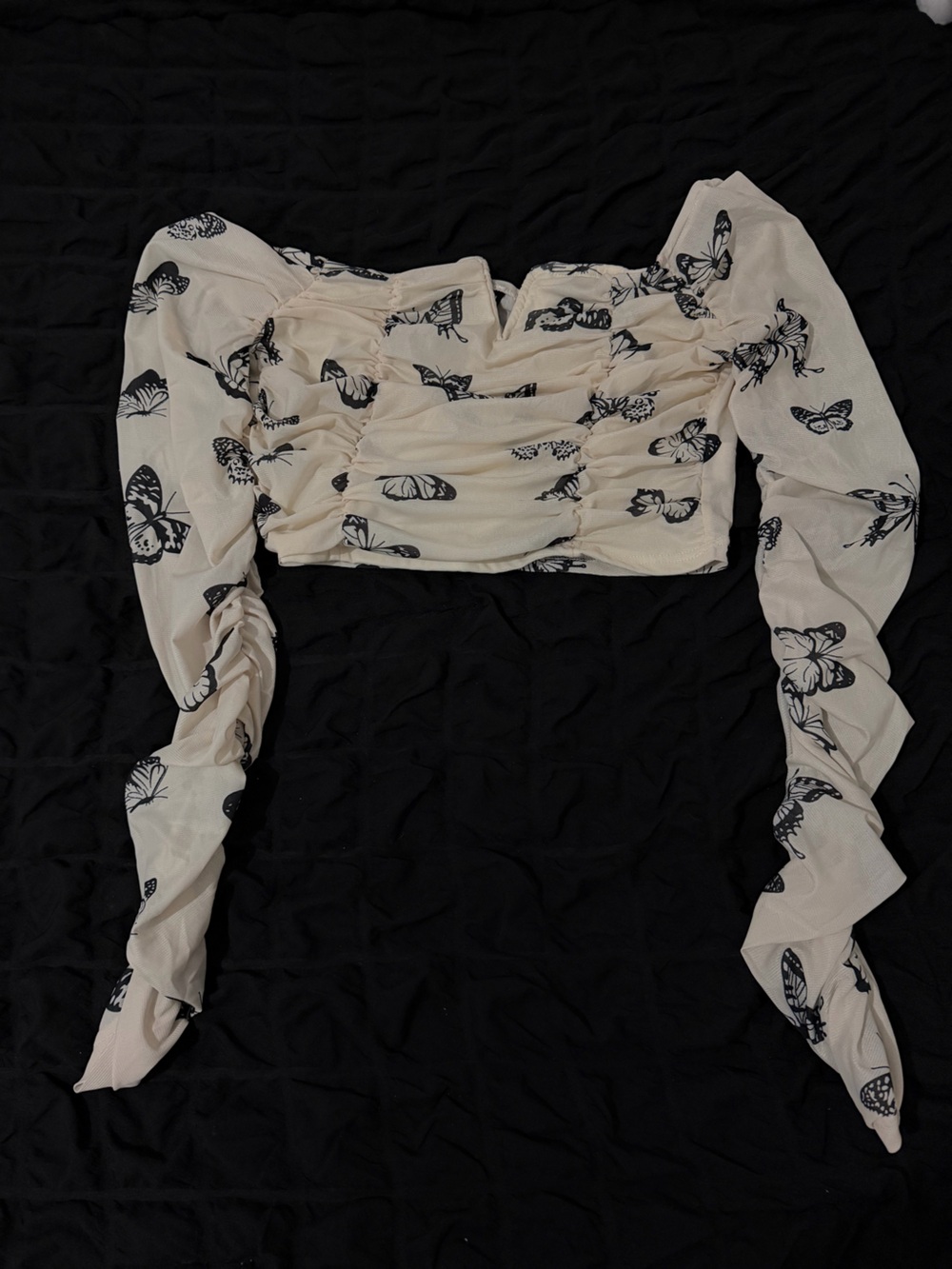 SHEIN Cream Butterfly Print Puff Sleeve Chemise Top